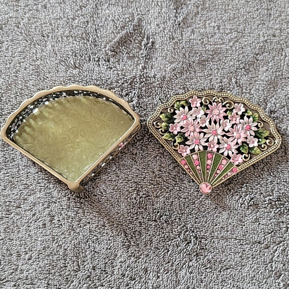 Gorgeous Floral Fan Jewelry Trinket Box!!! - Picture 5 of 7